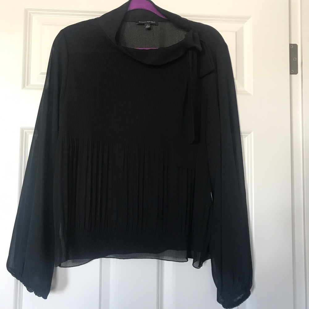 Banana Republic Sheer blouse - like new